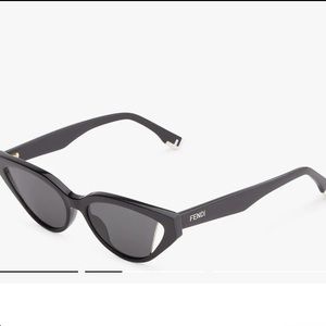 FENDI Way
Fashion Show sunglasses